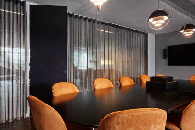 Stofgardiner til hjemmekontor
